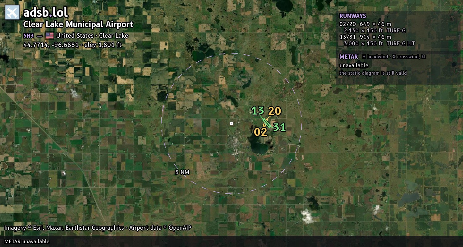 Satellite map with the runway layout of Clear Lake Municipal Airport (5H3)