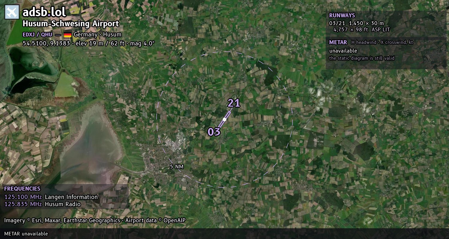 Satellite map with the runway layout of Husum-Schwesing Airport (EDXJ)