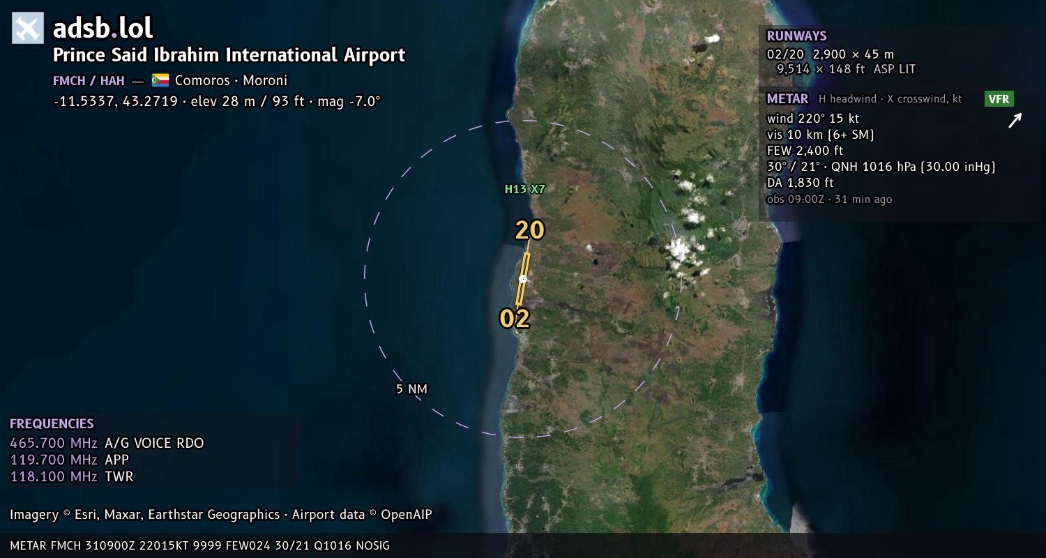 Satellite map with the runway layout of Prince Said Ibrahim International Airport (FMCH)