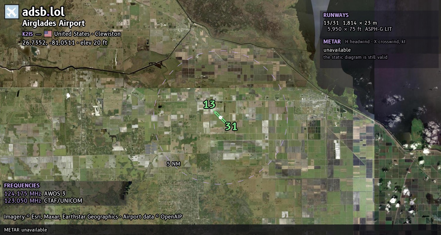 Satellite map with the runway layout of Airglades Airport (K2IS)