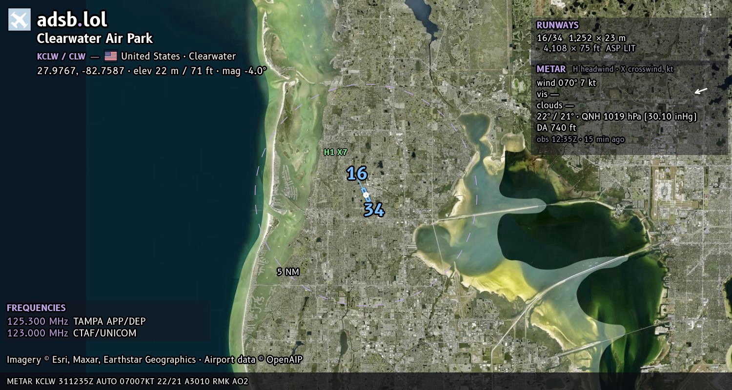 Satellite map with the runway layout of Clearwater Air Park (KCLW)