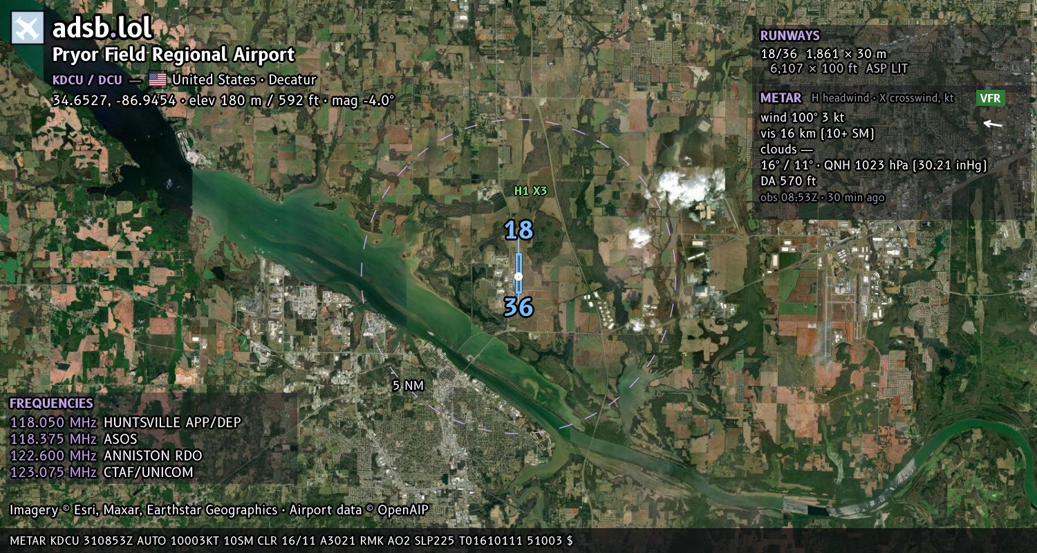 Satellite map with the runway layout of Pryor Field Regional Airport (KDCU)