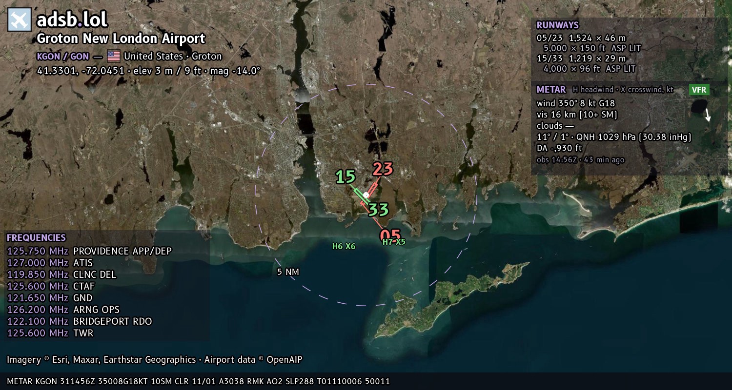 Satellite map with the runway layout of Groton New London Airport (KGON)