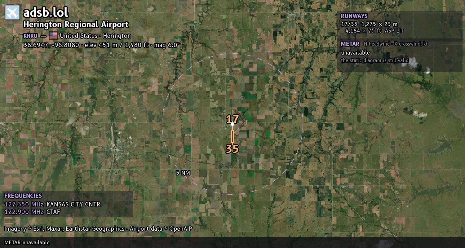 Satellite map with the runway layout of Herington Regional Airport (KHRU)