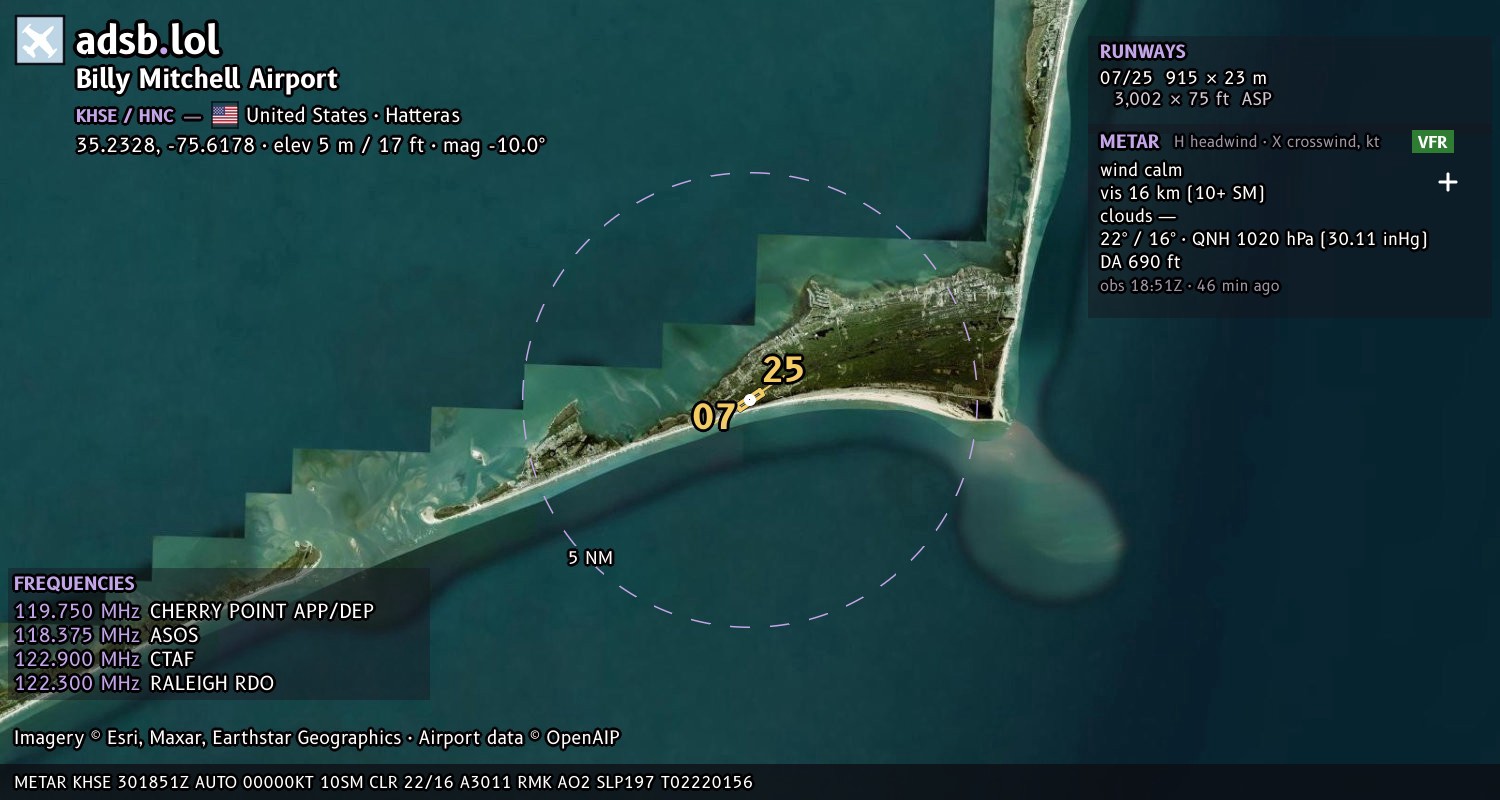 Satellite map with the runway layout of Billy Mitchell Airport (KHSE)