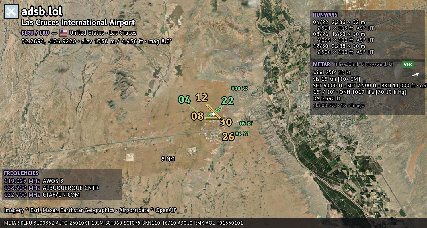 Satellite map with the runway layout of Las Cruces International Airport (KLRU)