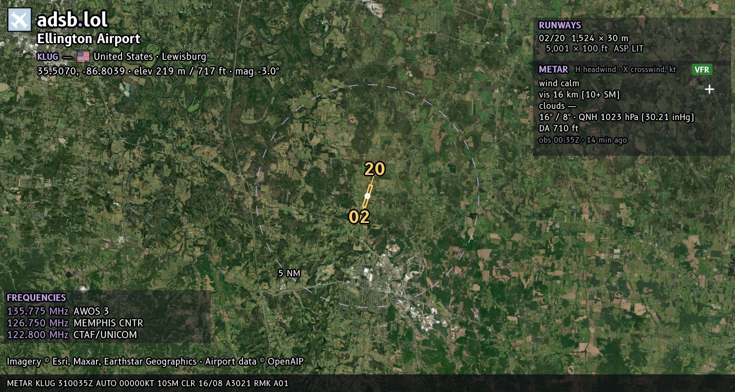 Satellite map with the runway layout of Ellington Airport (KLUG)
