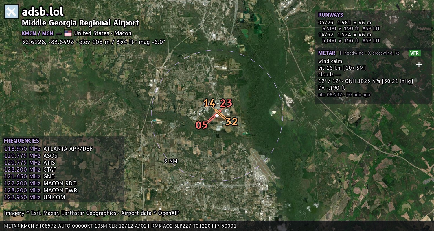 Satellite map with the runway layout of Middle Georgia Regional Airport (KMCN)