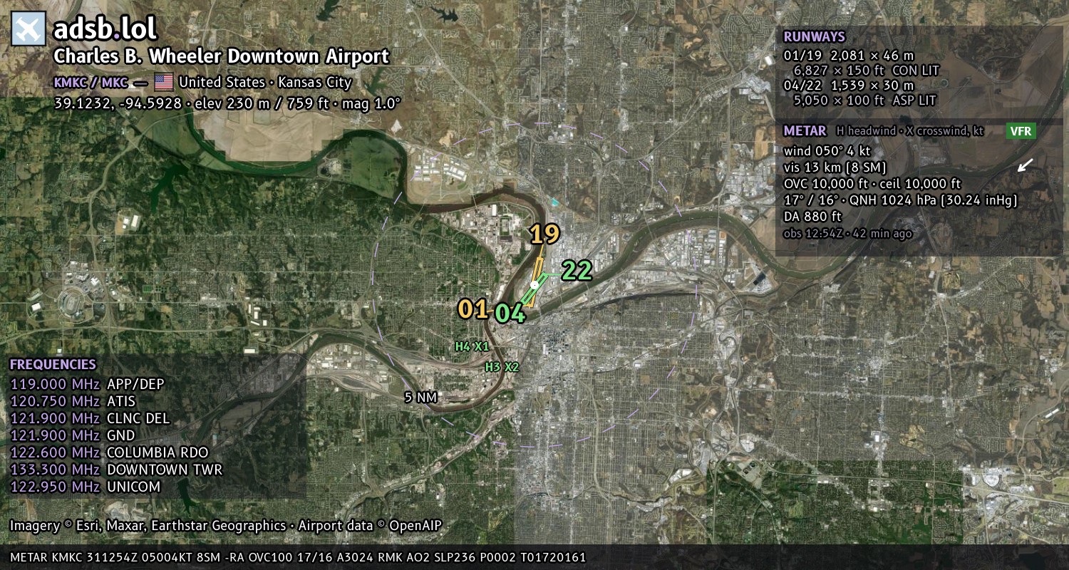 Satellite map with the runway layout of Charles B. Wheeler Downtown Airport (KMKC)