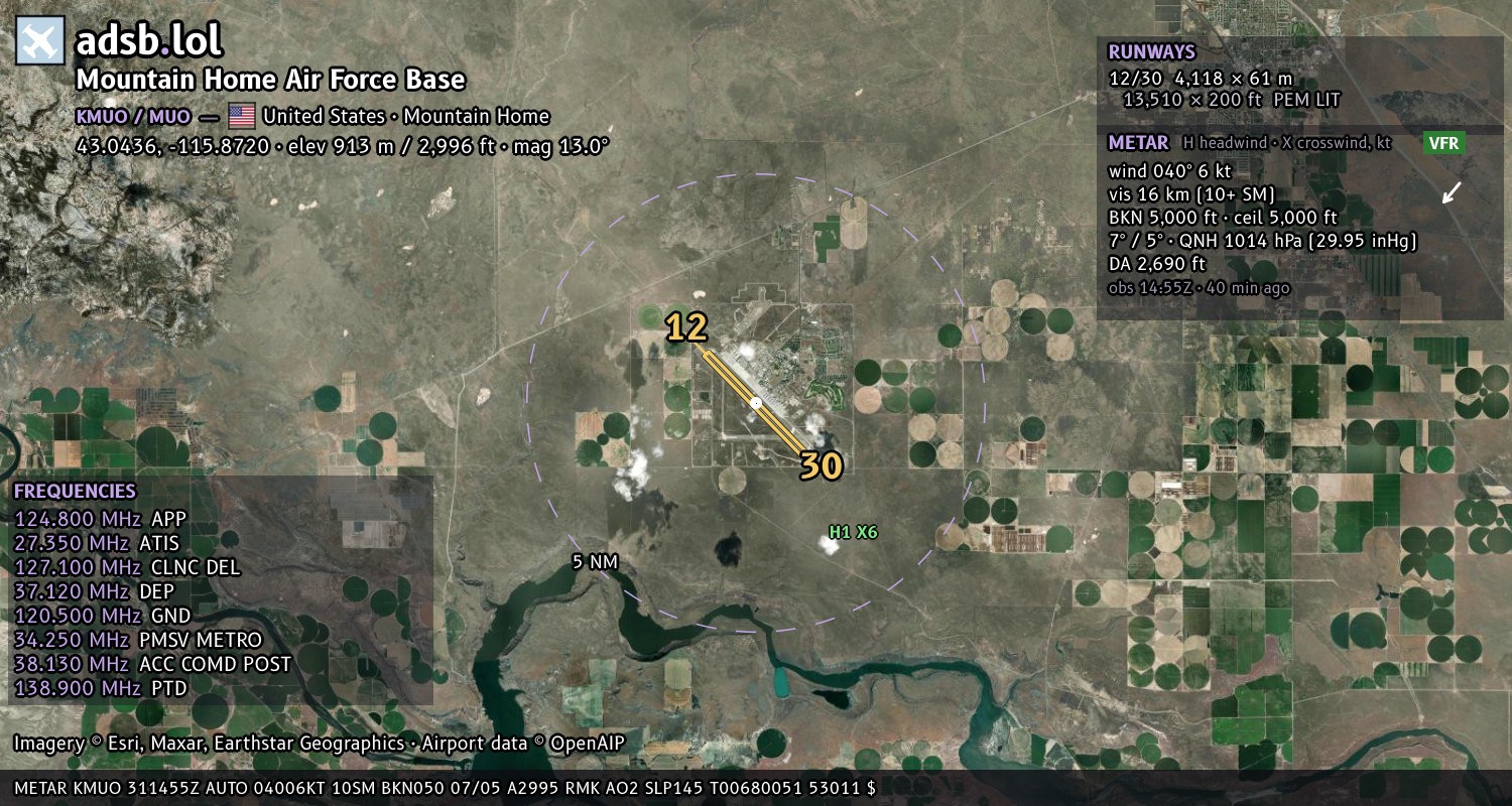 Satellite map with the runway layout of Mountain Home Air Force Base (KMUO)