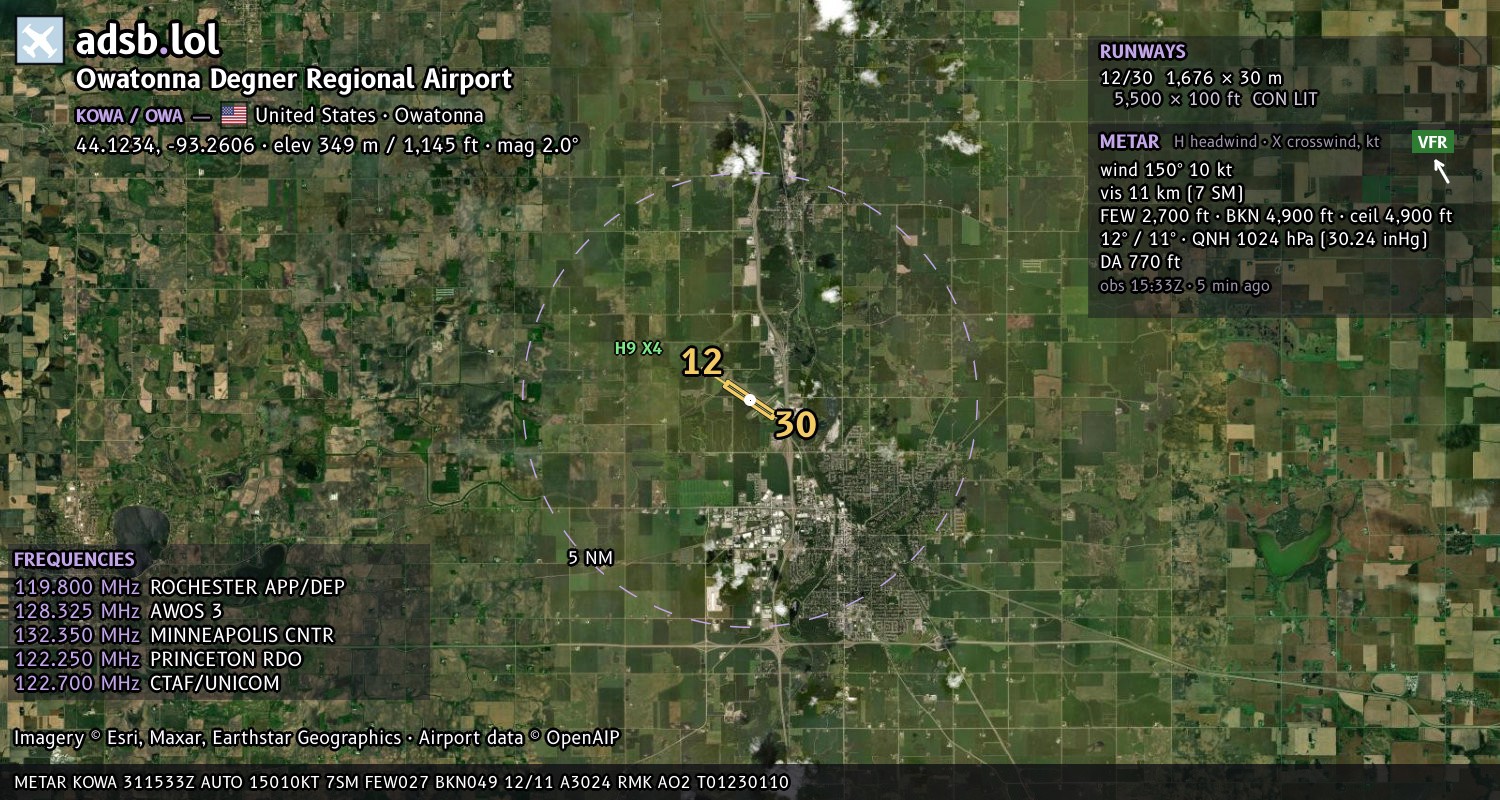 Satellite map with the runway layout of Owatonna Degner Regional Airport (KOWA)