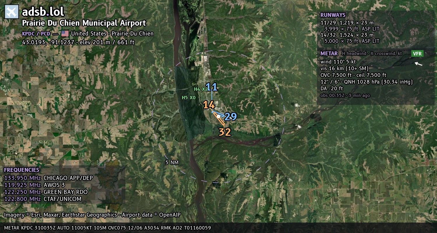 Satellite map with the runway layout of Prairie Du Chien Municipal Airport (KPDC)