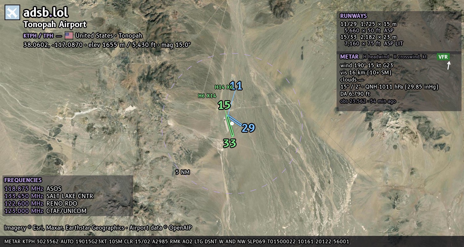 Satellite map with the runway layout of Tonopah Airport (KTPH)