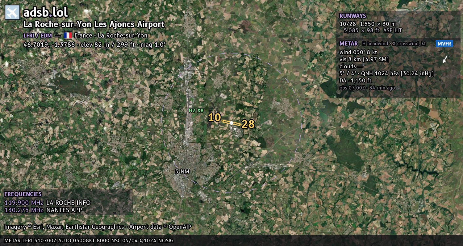Satellite map with the runway layout of La Roche-sur-Yon Les Ajoncs Airport (LFRI)