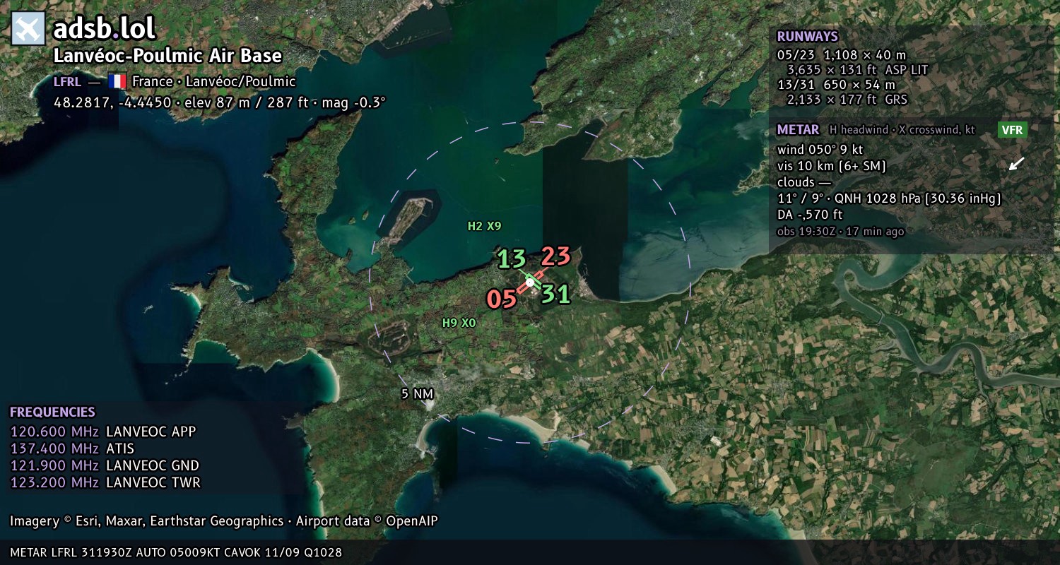 Satellite map with the runway layout of Lanvéoc-Poulmic Air Base (LFRL)