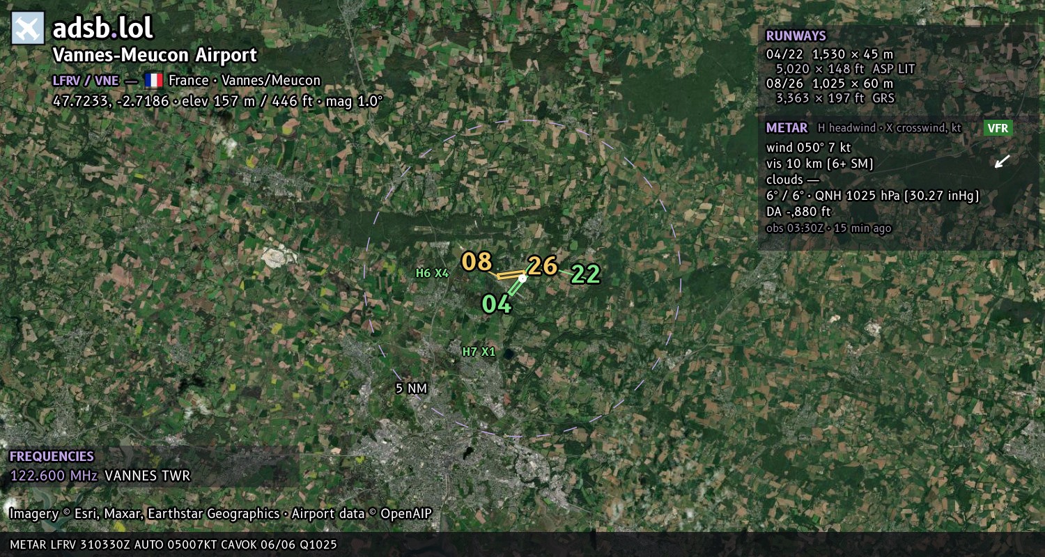 Satellite map with the runway layout of Vannes-Meucon Airport (LFRV)